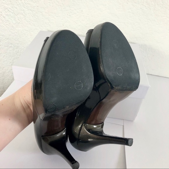 STUART WEITZMAN PATENT LEATHER PEEP TOE HEELS - Picture 6 of 8